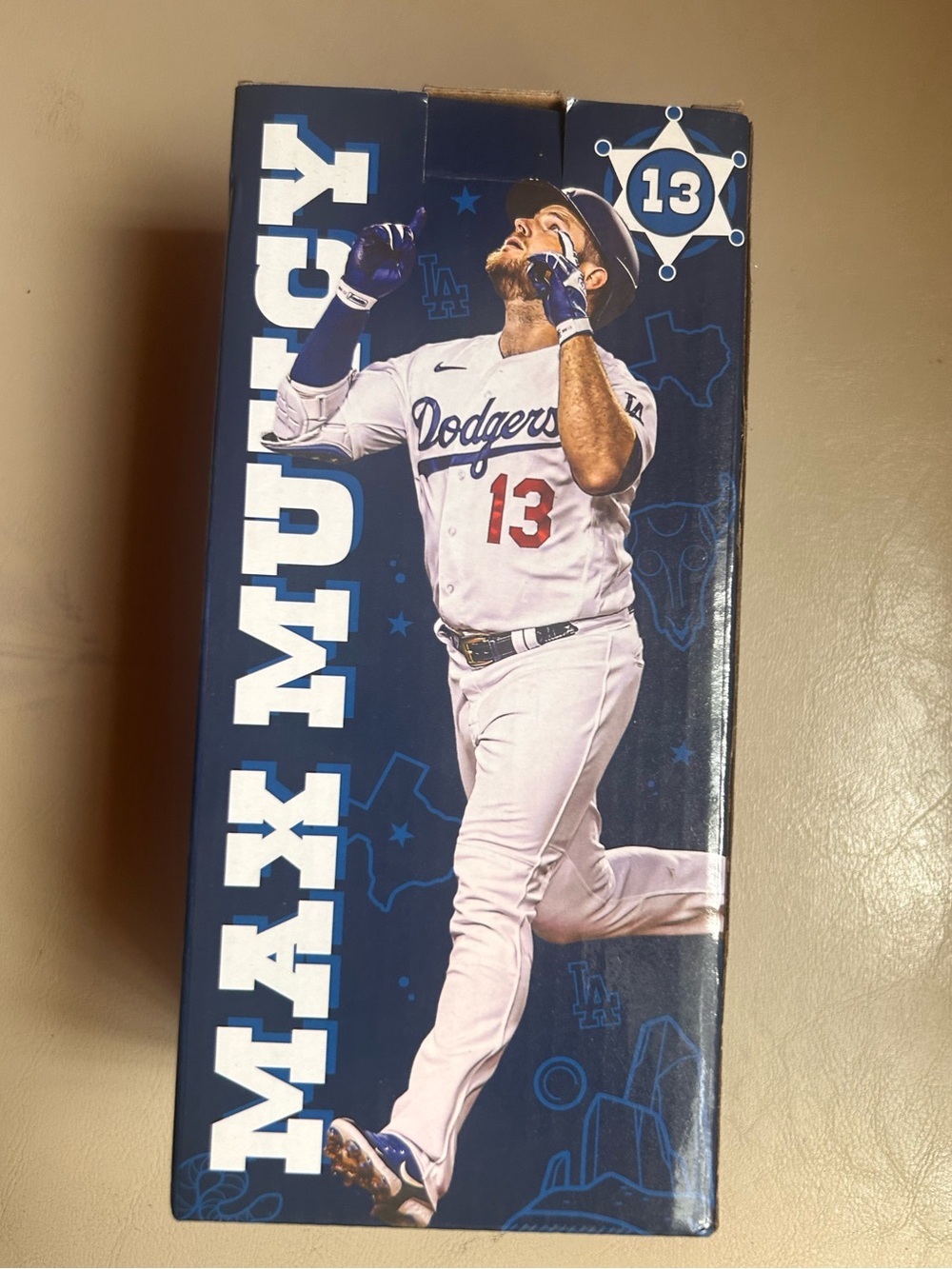 Dodgers Max Muncy 2022 Bobblehead - Picture 4 of 8